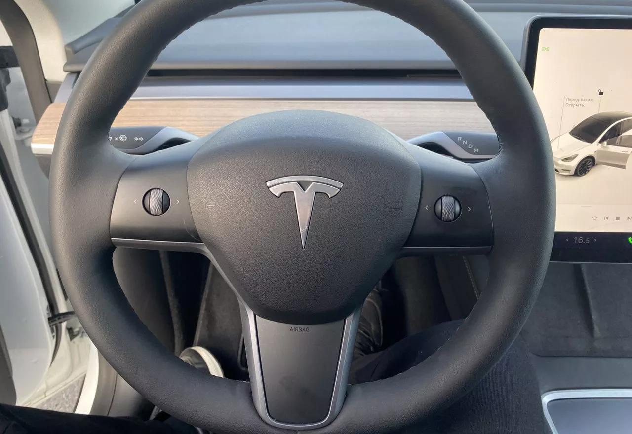 Tesla Model Y  82 kWh 202231