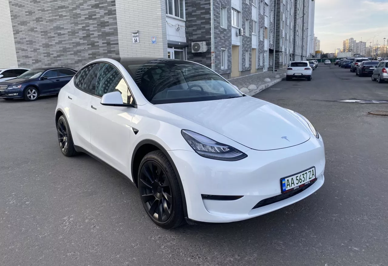 Tesla Model Y  82 kWh 2022121