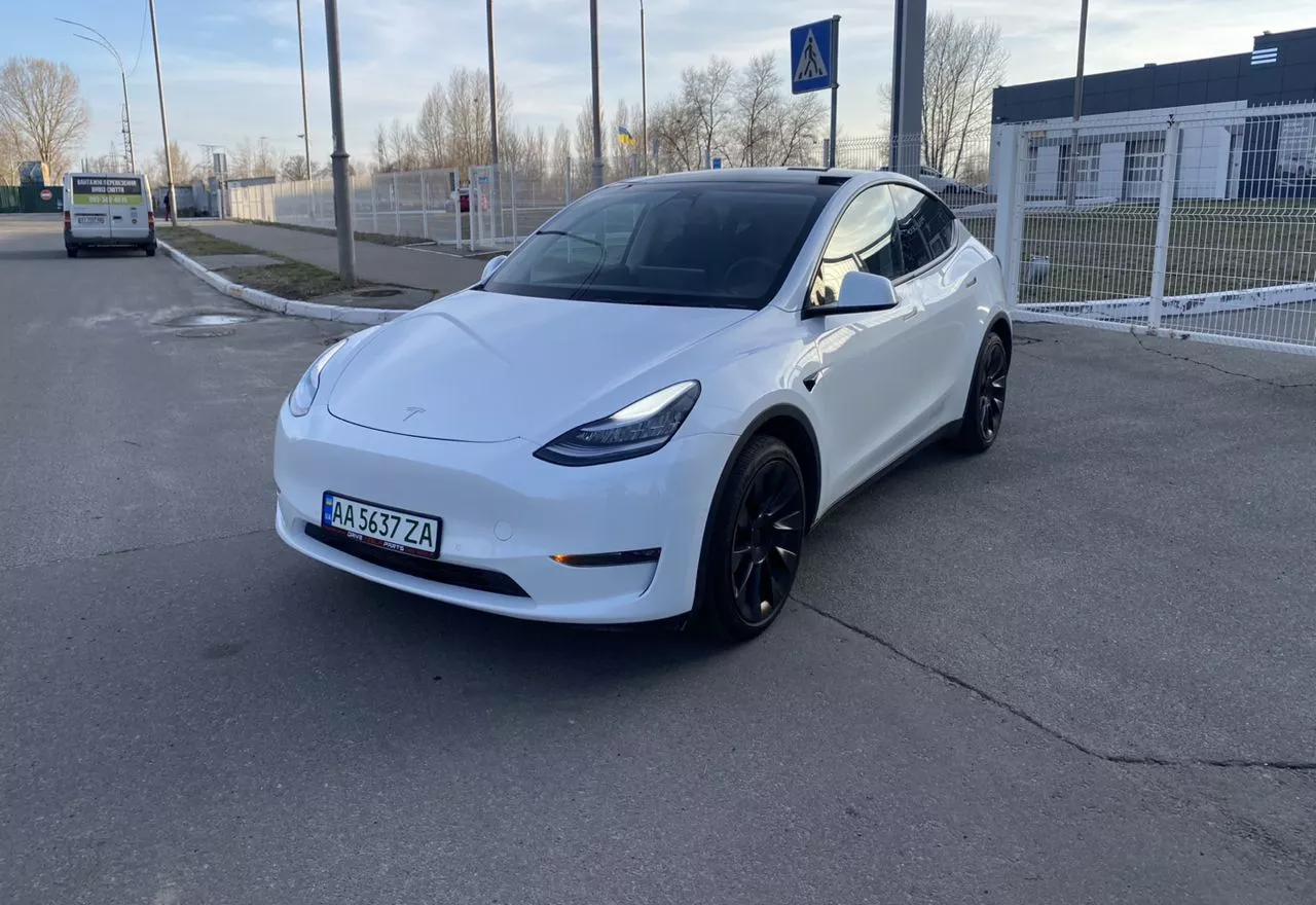 Tesla Model Y  82 kWh 2022131