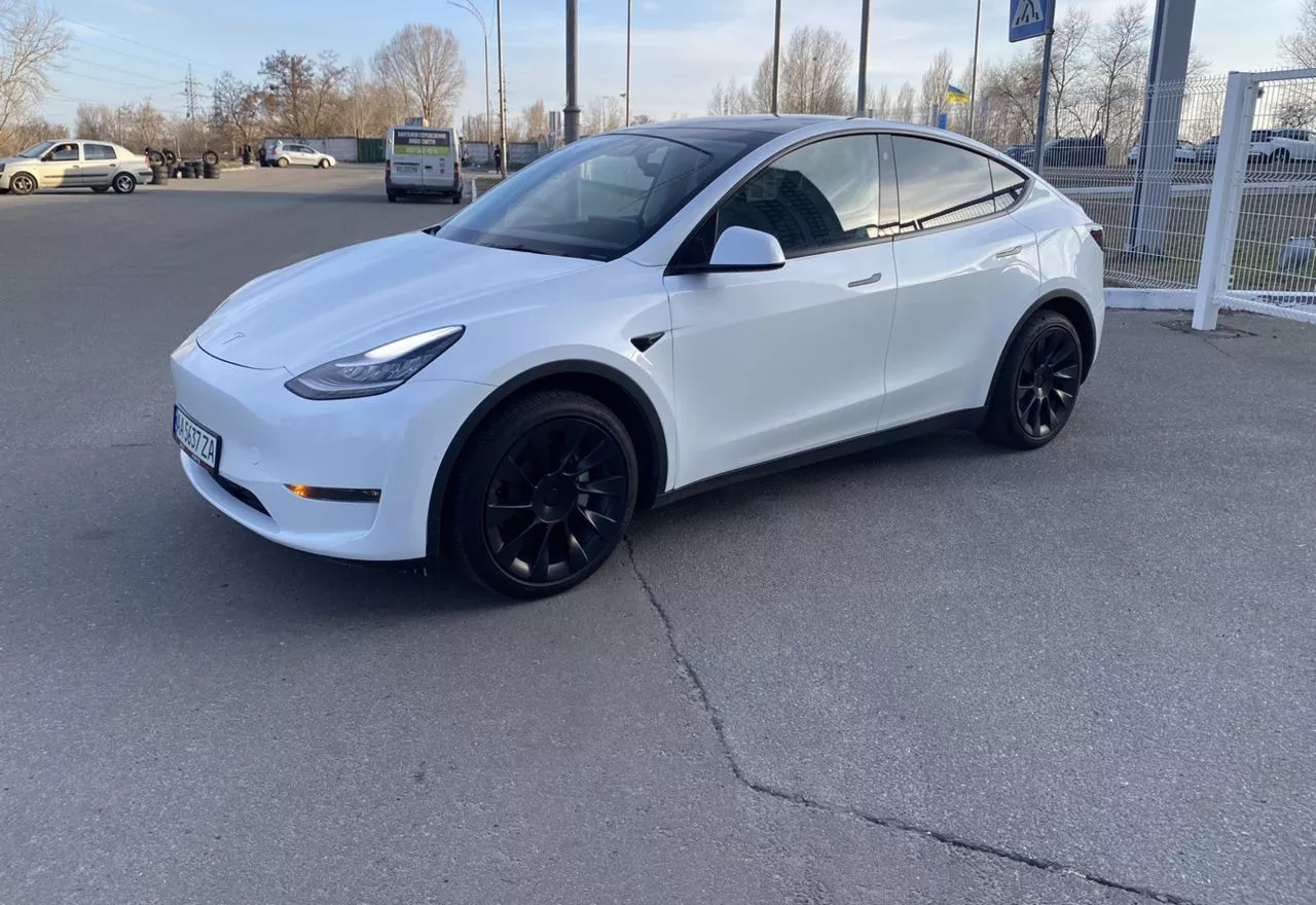 Tesla Model Y  82 kWh 2022141