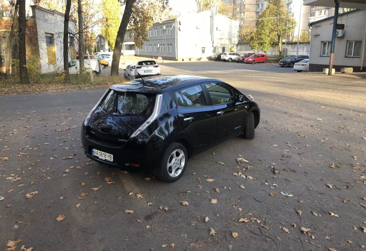 Nissan Leaf  24 kWh 2012221