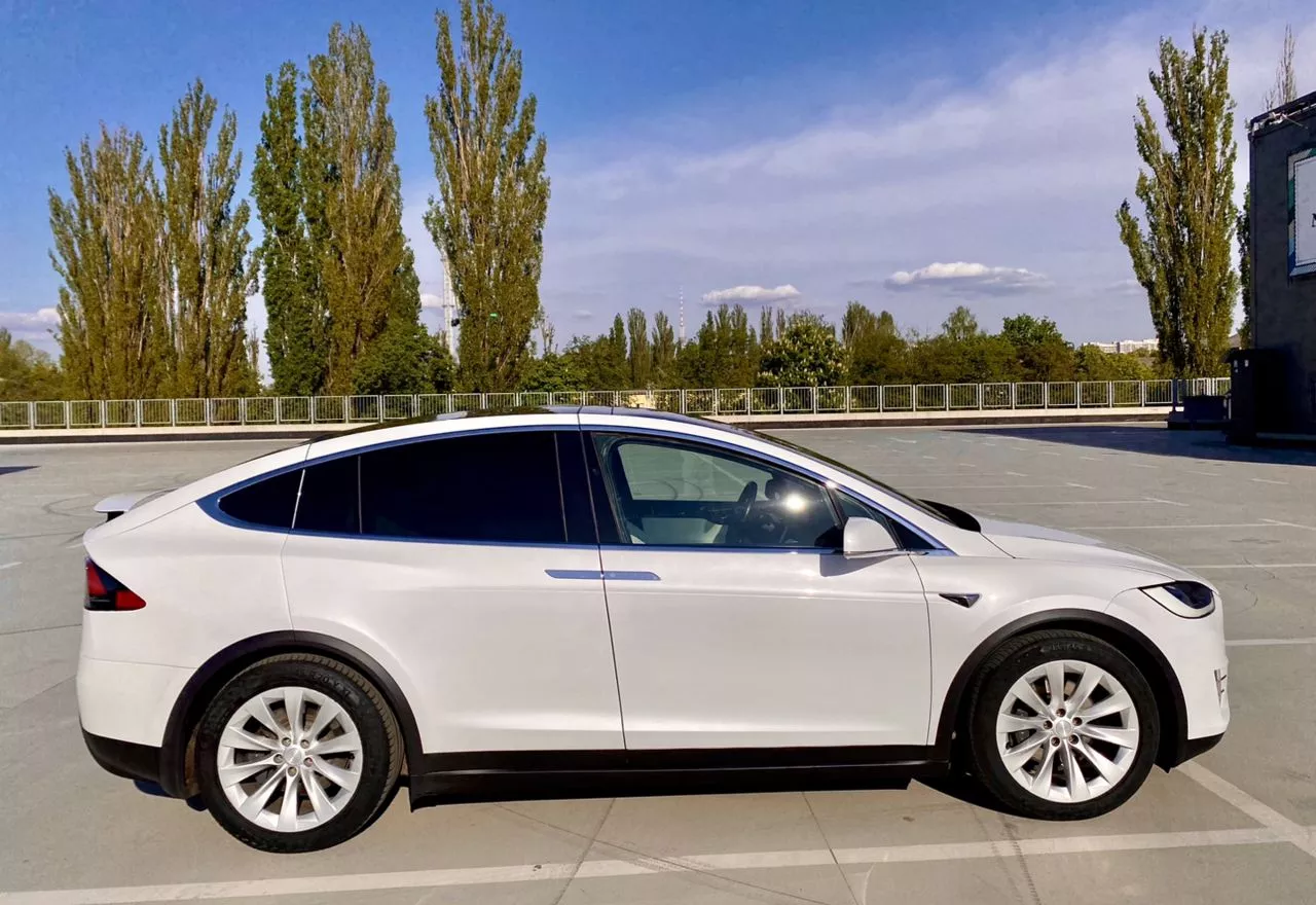 Tesla Model X  100 kWh 2018121