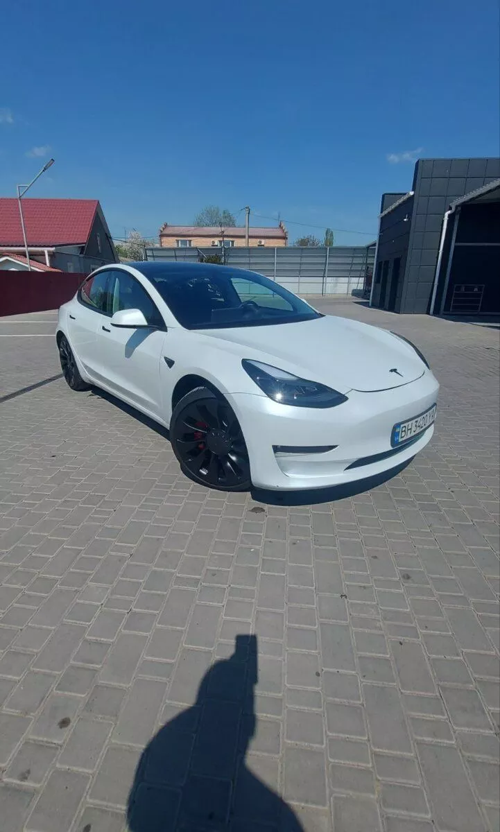 Tesla Model 3  80.5 kWh 202301