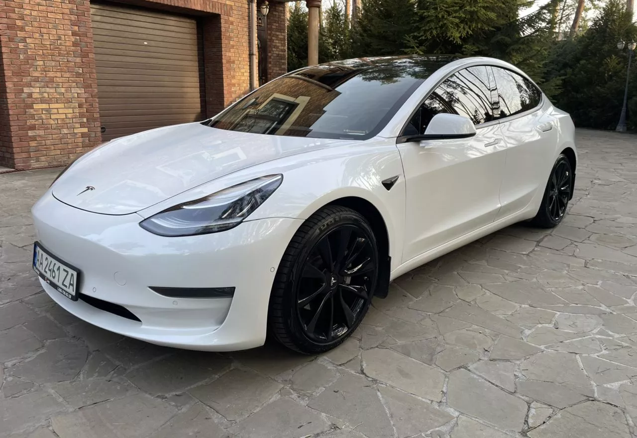 Tesla Model 3  75 kWh 201801