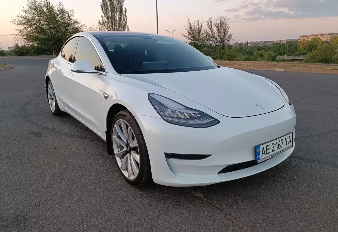 Tesla Model 3  80 kWh 201801