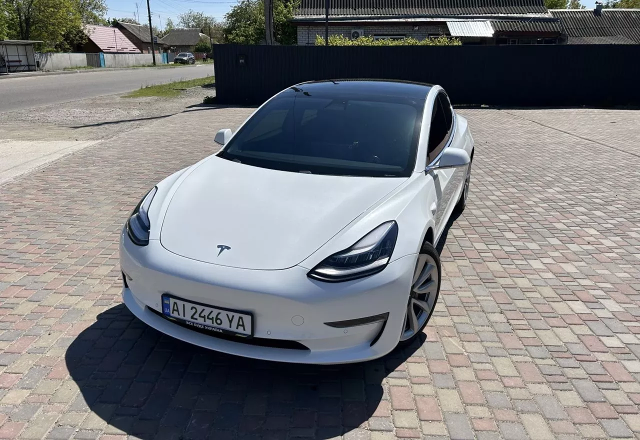 Tesla Model 3  75 kWh 2019101