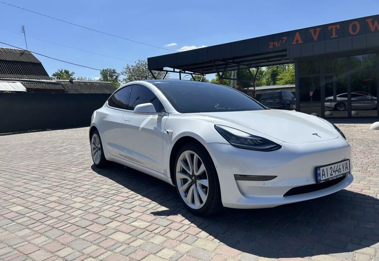 Tesla Model 3  75 kWh 2019141