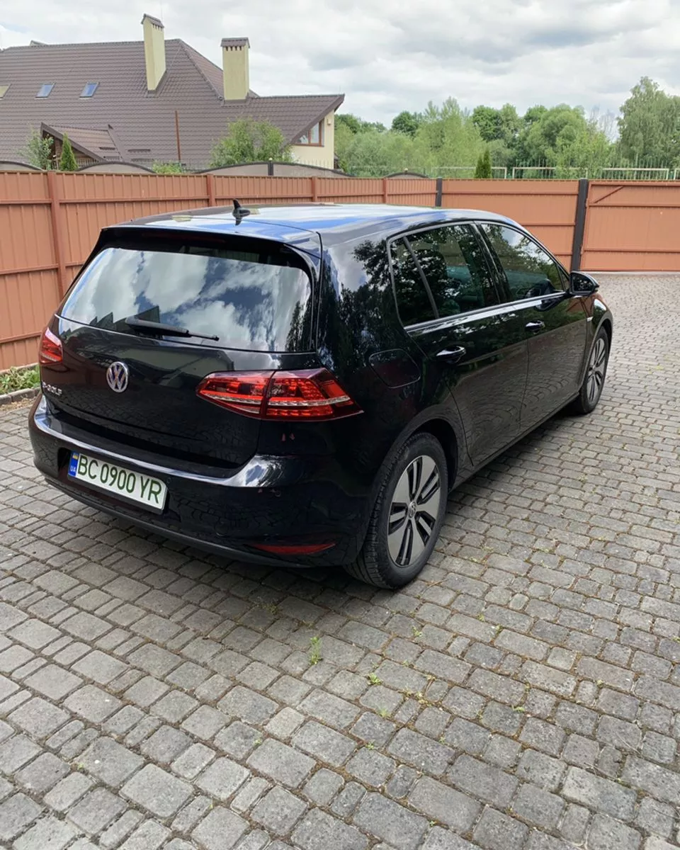 Volkswagen e-Golf  24 kWh 201521