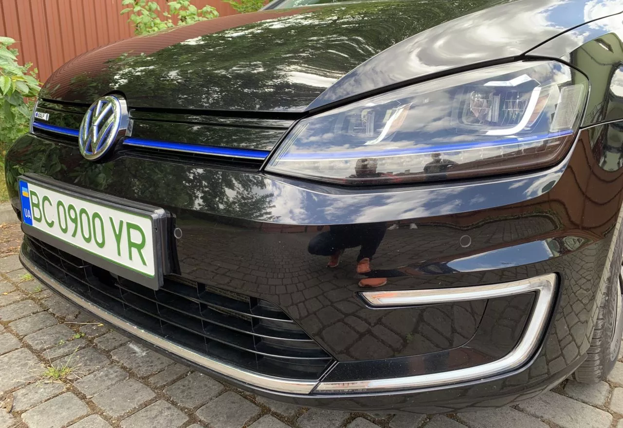 Volkswagen e-Golf  24 kWh 2015241