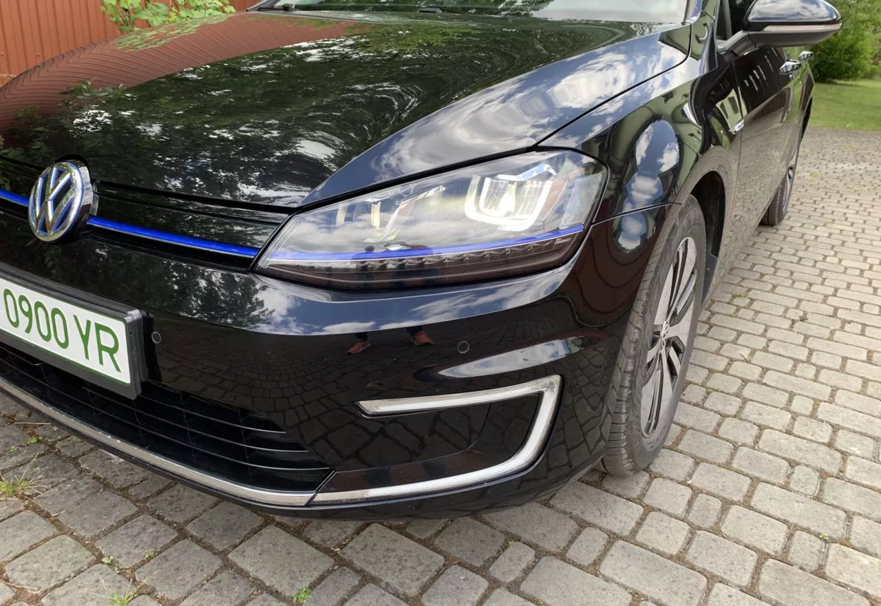 Volkswagen e-Golf  24 kWh 2015401