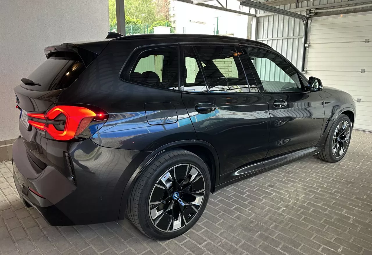 BMW iX3  80 kWh 2021121