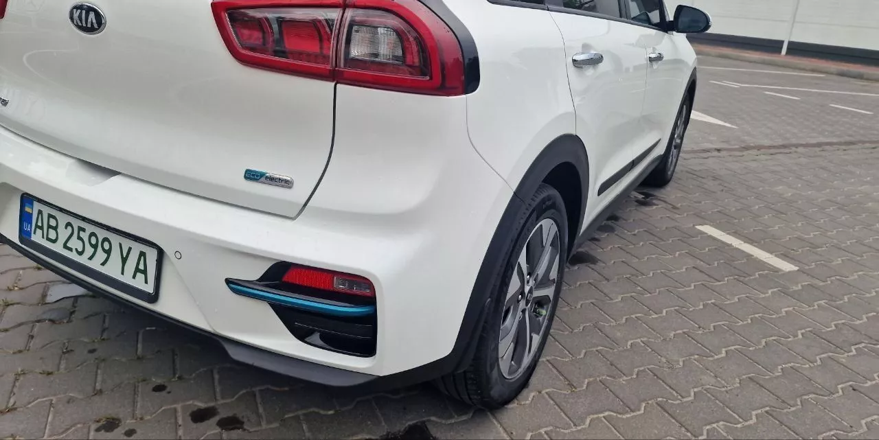 Kia Niro  64 kWh 2019221