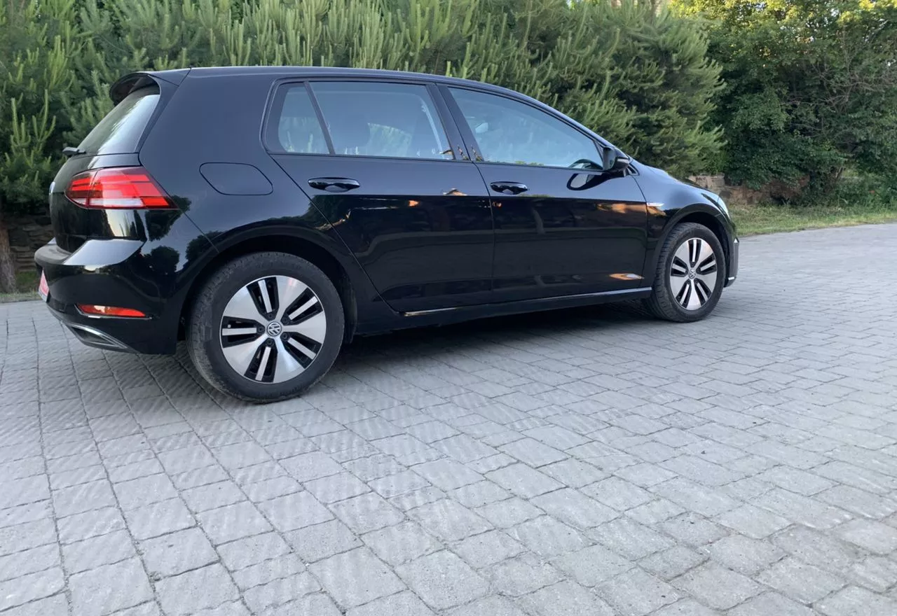 Volkswagen e-Golf  36 kWh 201831