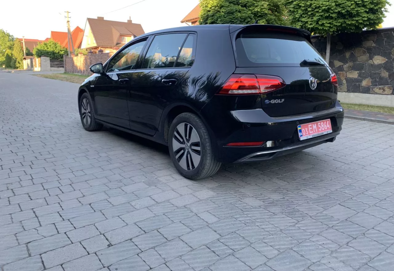 Volkswagen e-Golf  36 kWh 201851