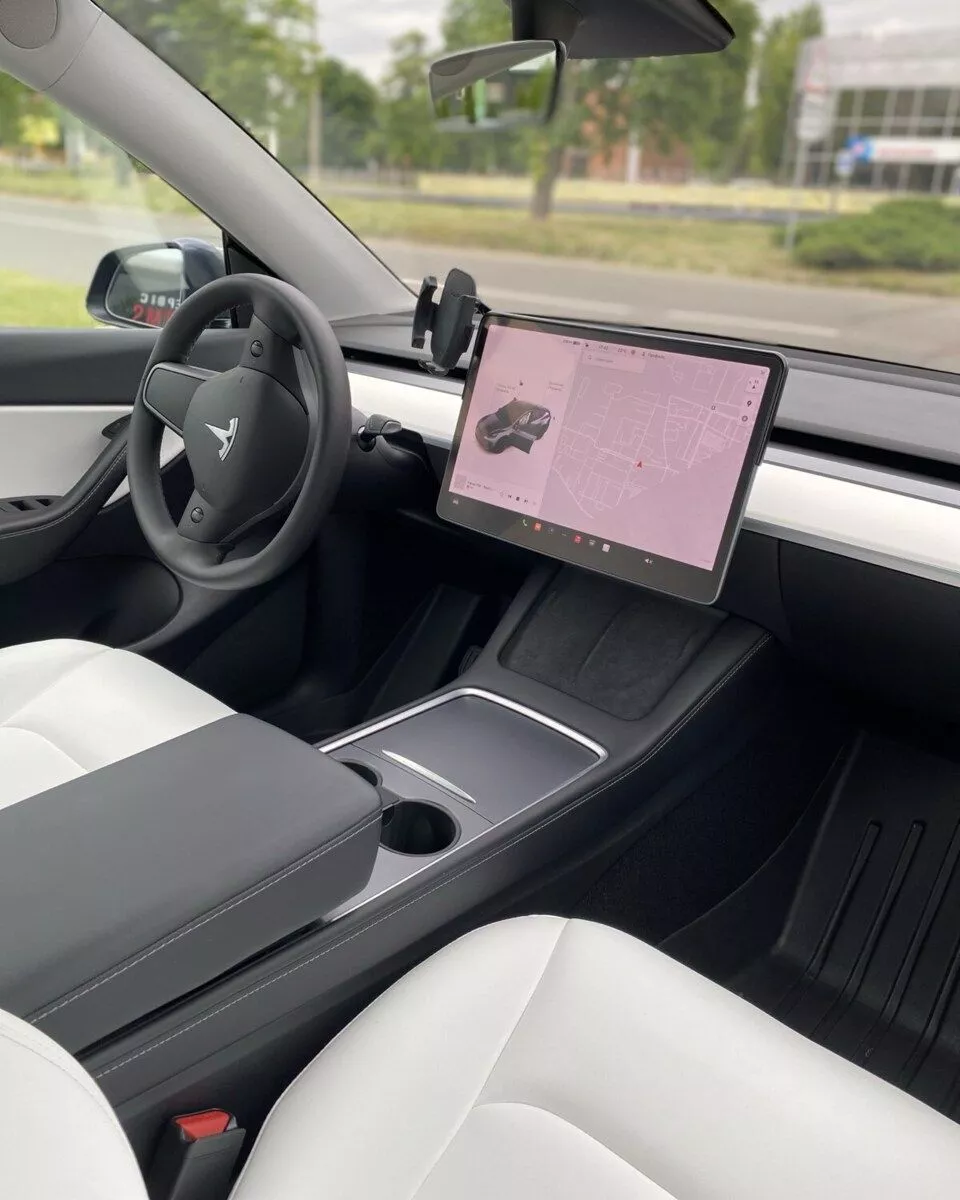 Tesla Model Y  75 kWh 2021111