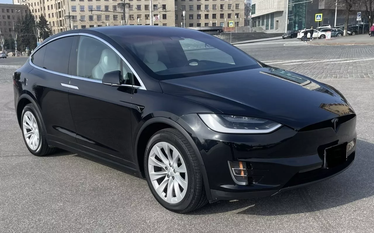 Tesla Model X  90 kWh 201701