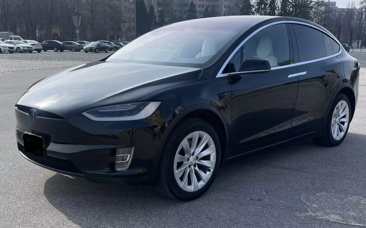 Tesla Model X  90 kWh 2017121