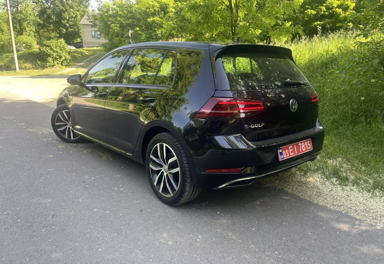 Volkswagen e-Golf  35.8 kWh 202071