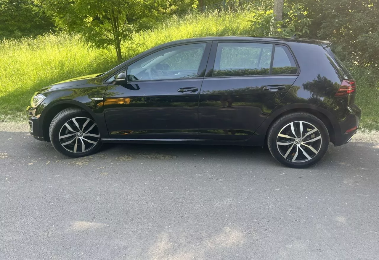 Volkswagen e-Golf  35.8 kWh 202081