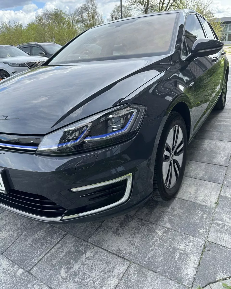 Volkswagen e-Golf  36 kWh 201911