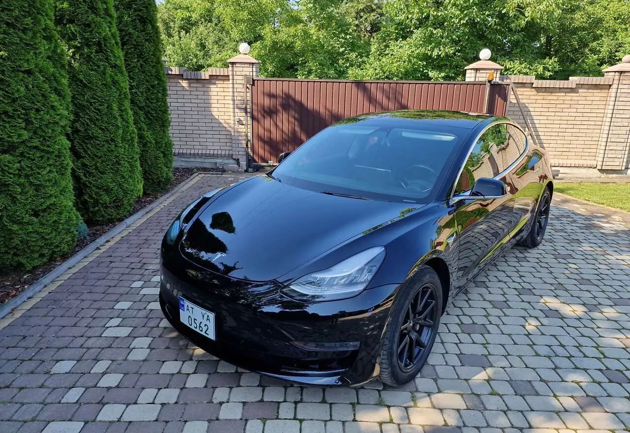 Tesla Model 3  66 kWh 2018121