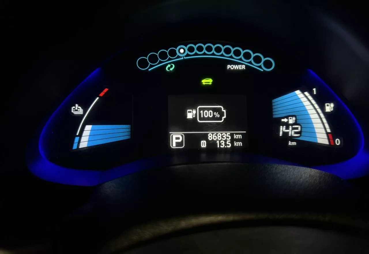 Nissan Leaf  24 kWh 2013201