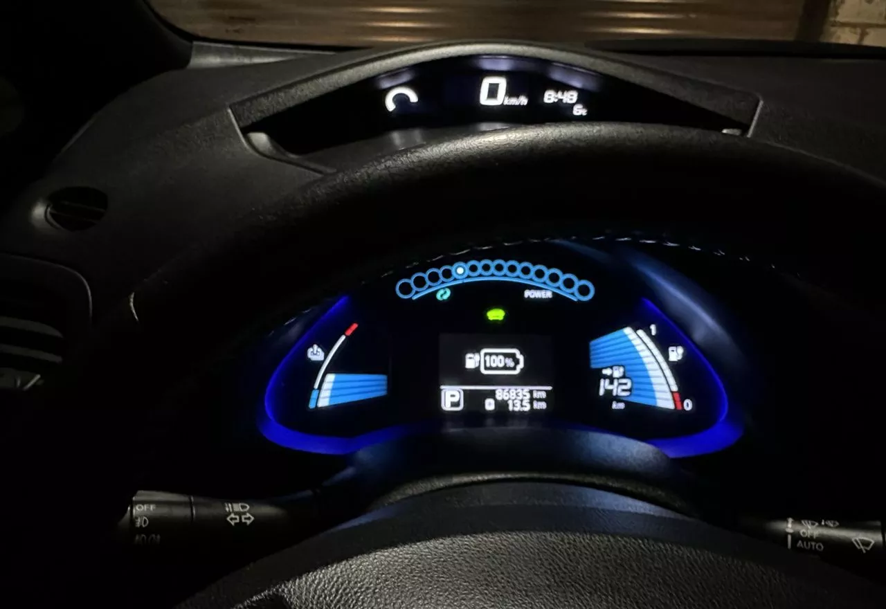 Nissan Leaf  24 kWh 2013221