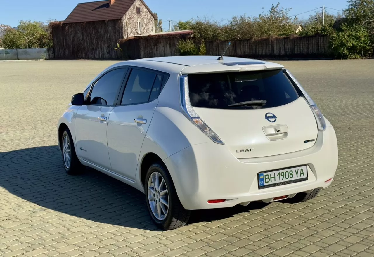 Nissan Leaf  24 kWh 2013261