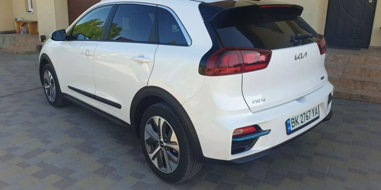 Kia Niro  64 kWh 2022221