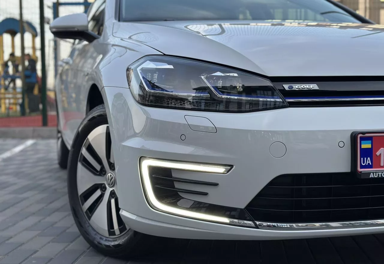 Volkswagen e-Golf  35.8 kWh 2020261