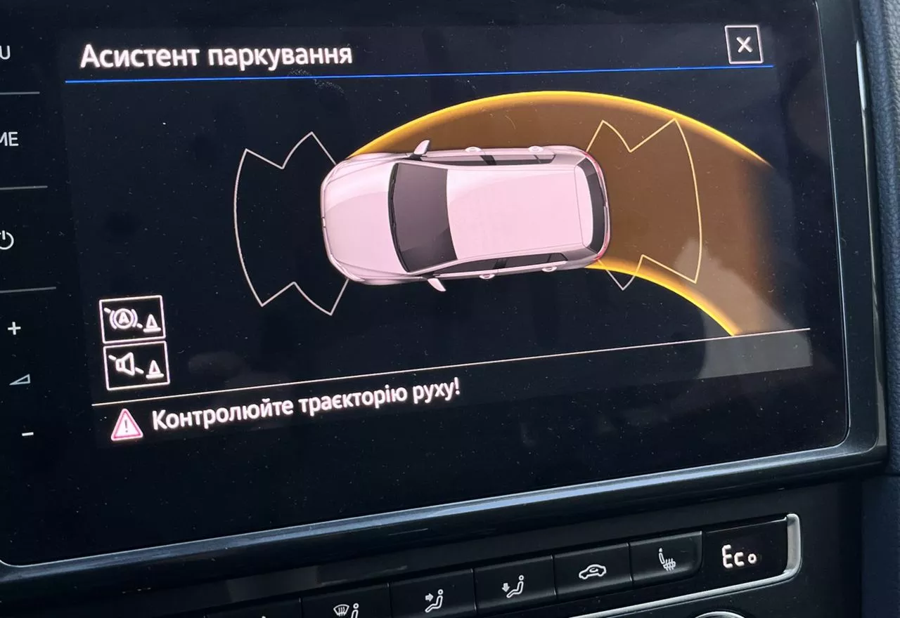 Volkswagen e-Golf  35.8 kWh 2020121