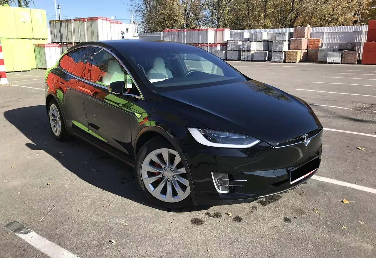 Tesla Model X  201611