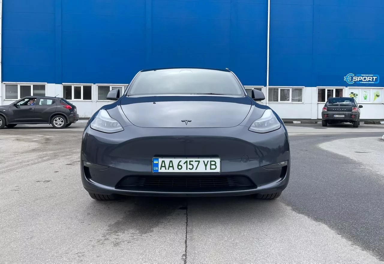 Tesla Model Y 