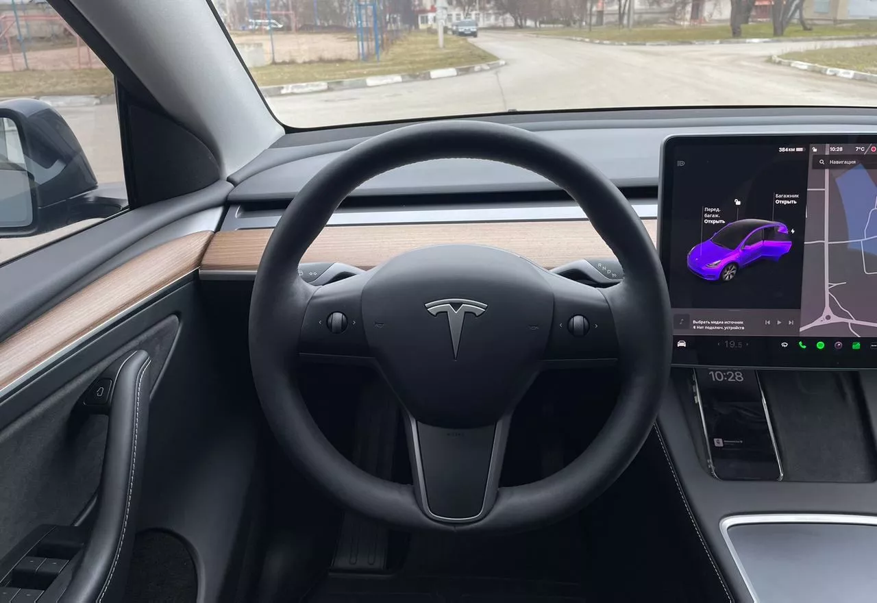 Tesla Model Y  2023191