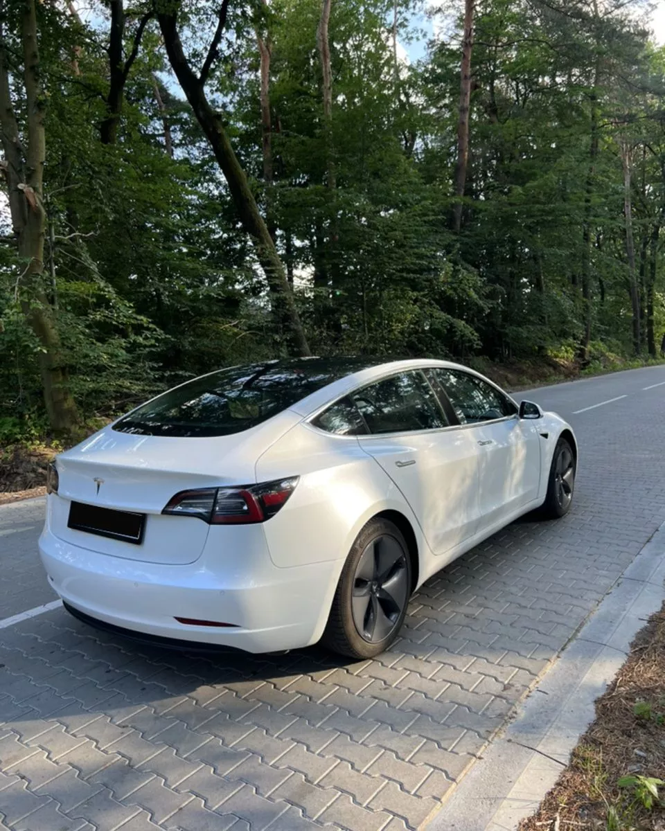 Tesla Model 3  202051