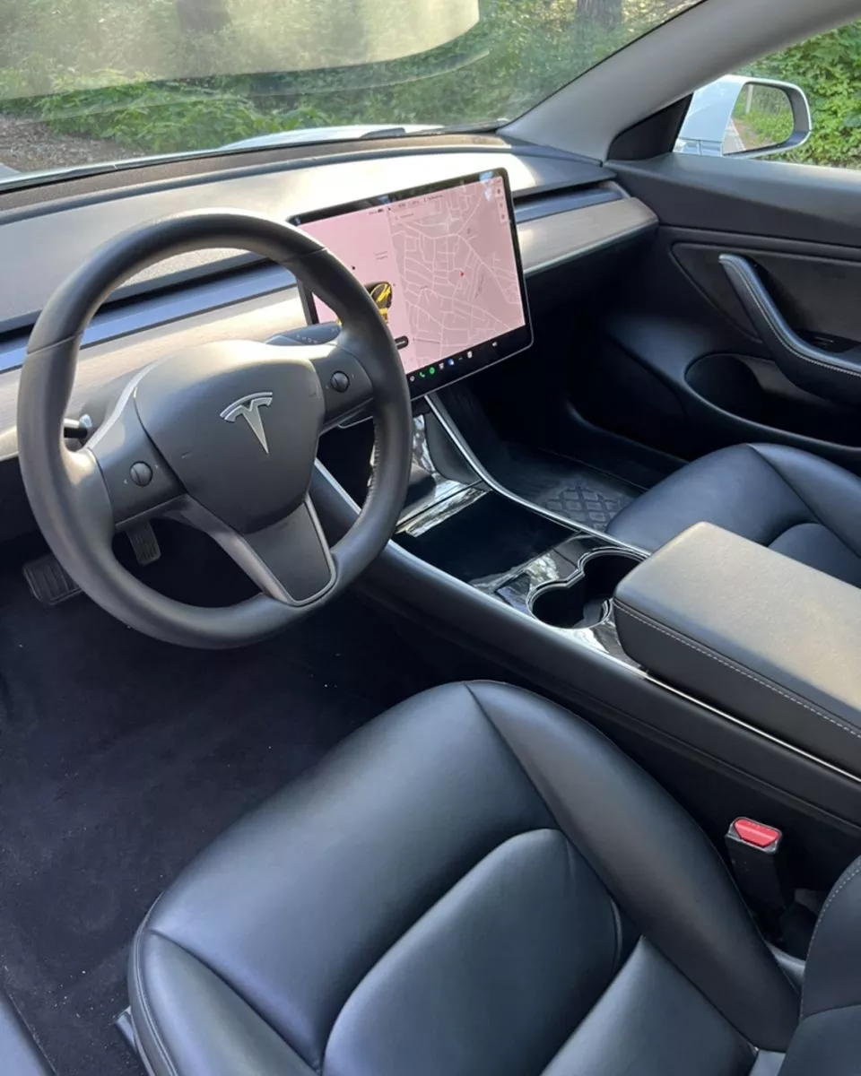 Tesla Model 3  202091