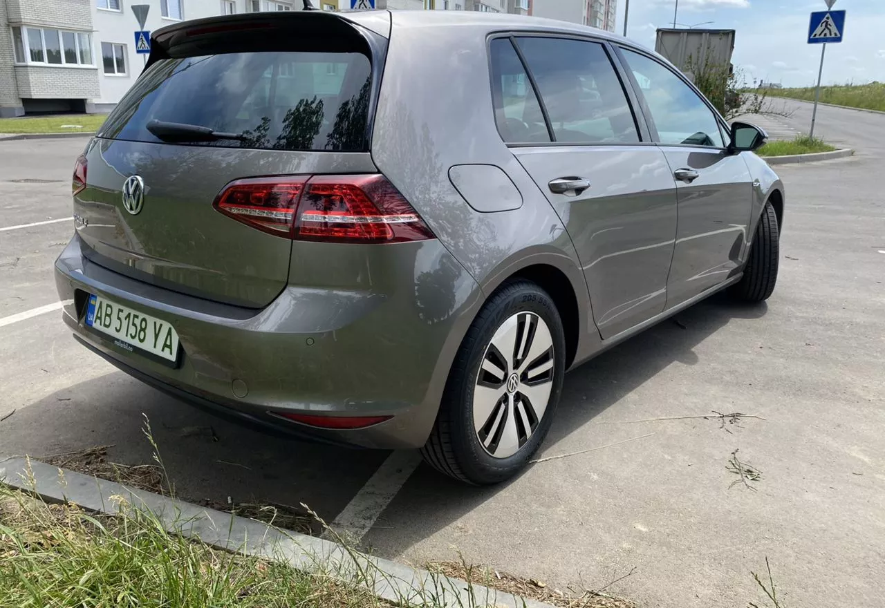 Volkswagen e-Golf  24 kWh 201571