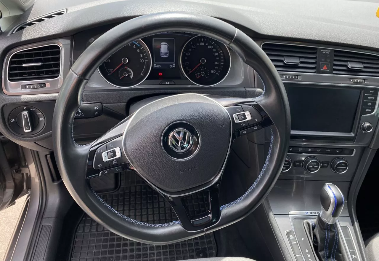 Volkswagen e-Golf  24 kWh 201581