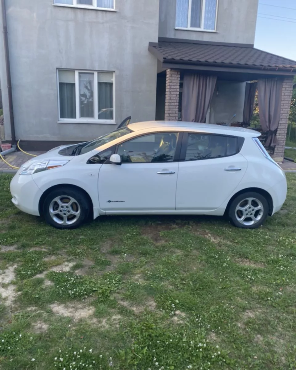 Nissan Leaf  24 kWh 201421