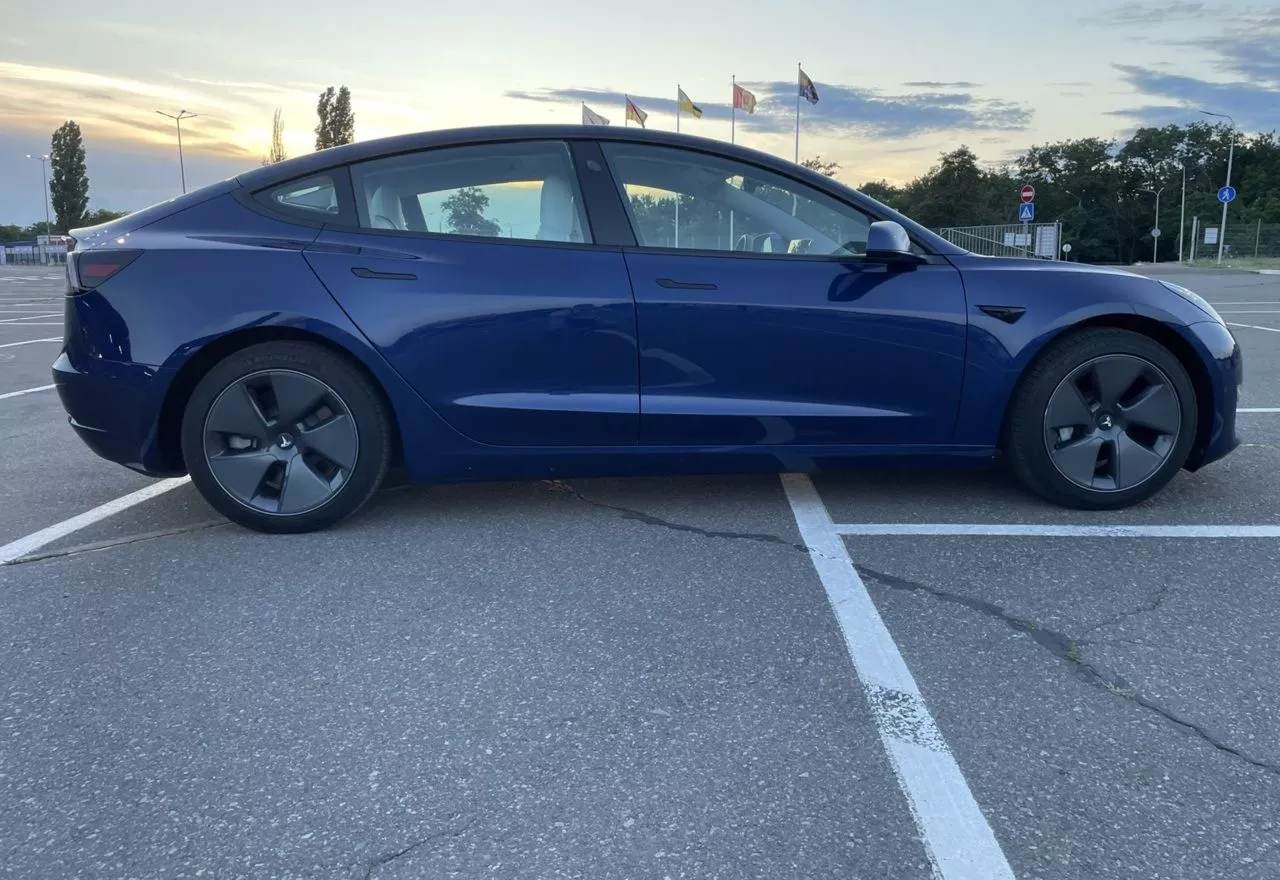 Tesla Model 3  80.5 kWh 202021