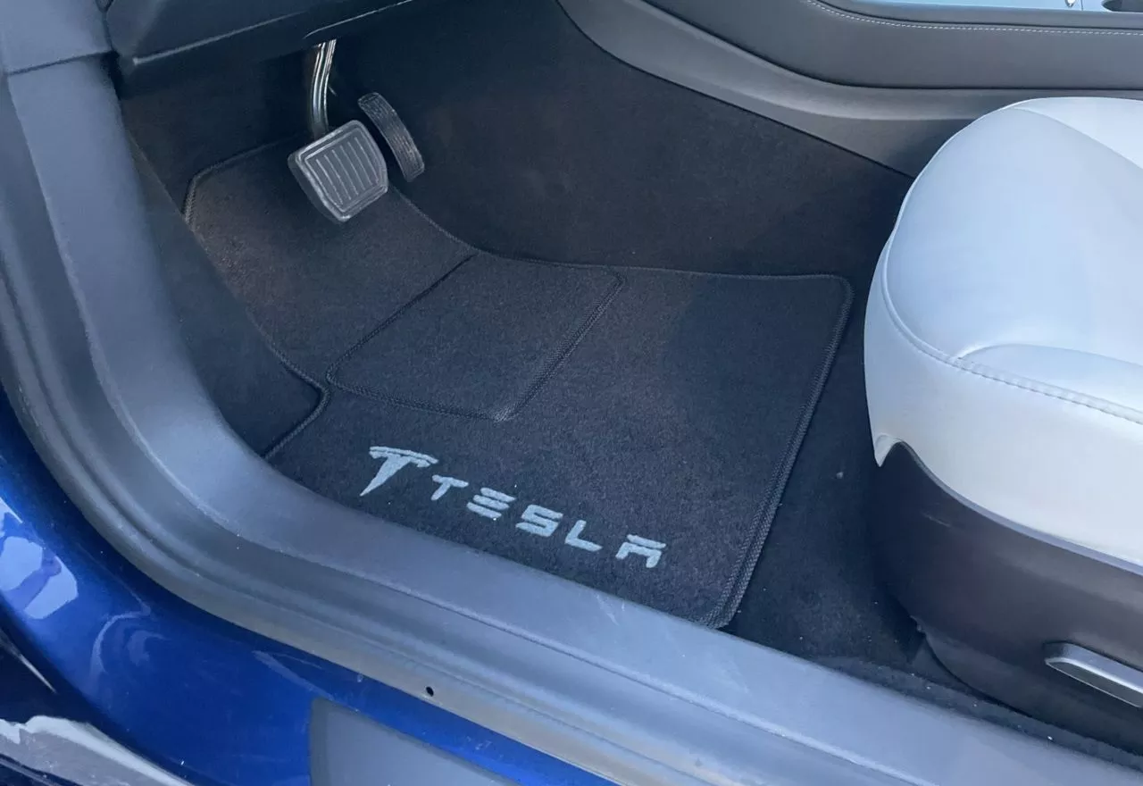 Tesla Model 3  80.5 kWh 2020241