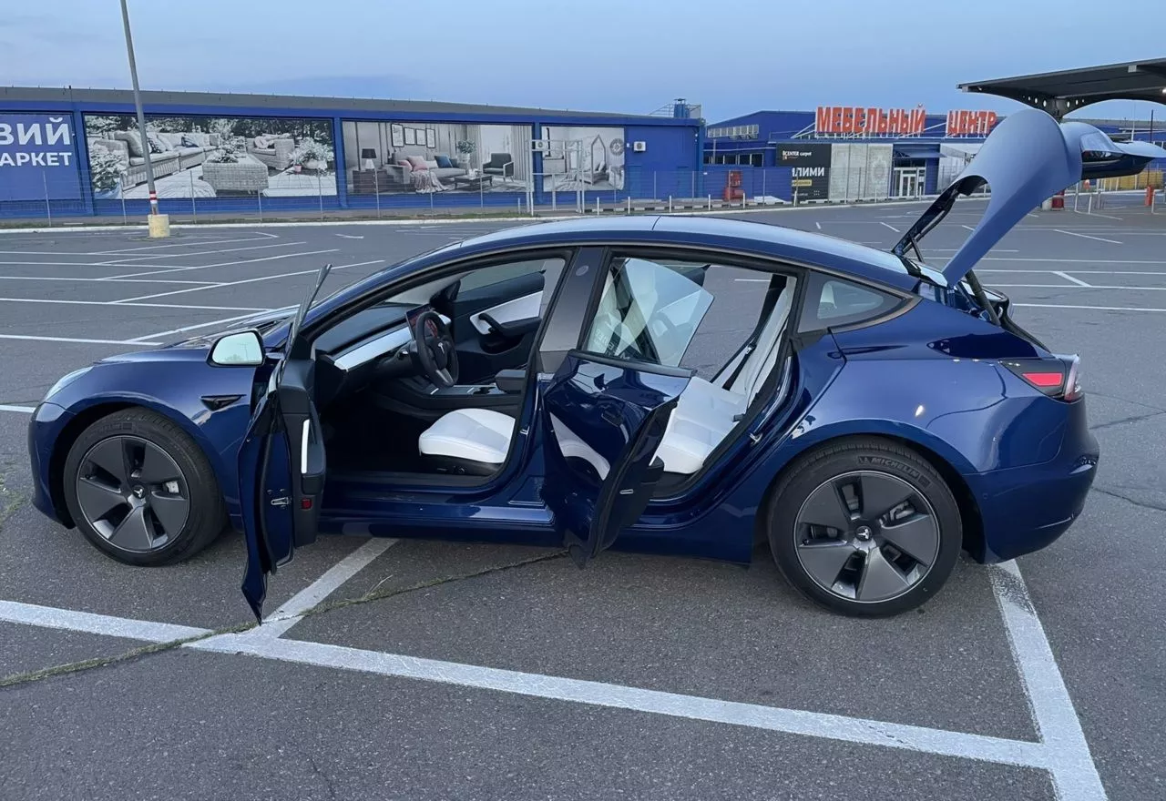 Tesla Model 3  80.5 kWh 2020271