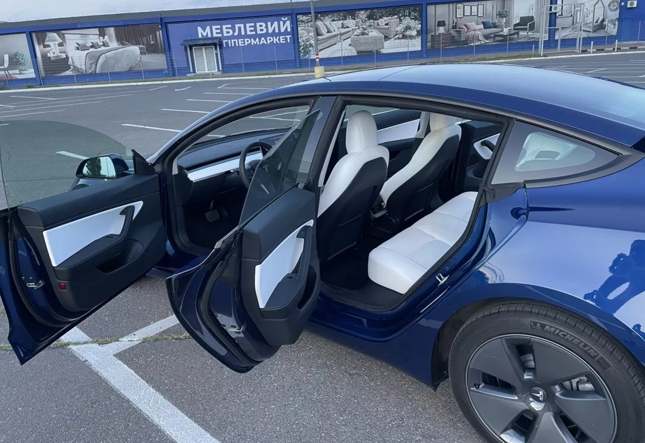 Tesla Model 3  80.5 kWh 2020281