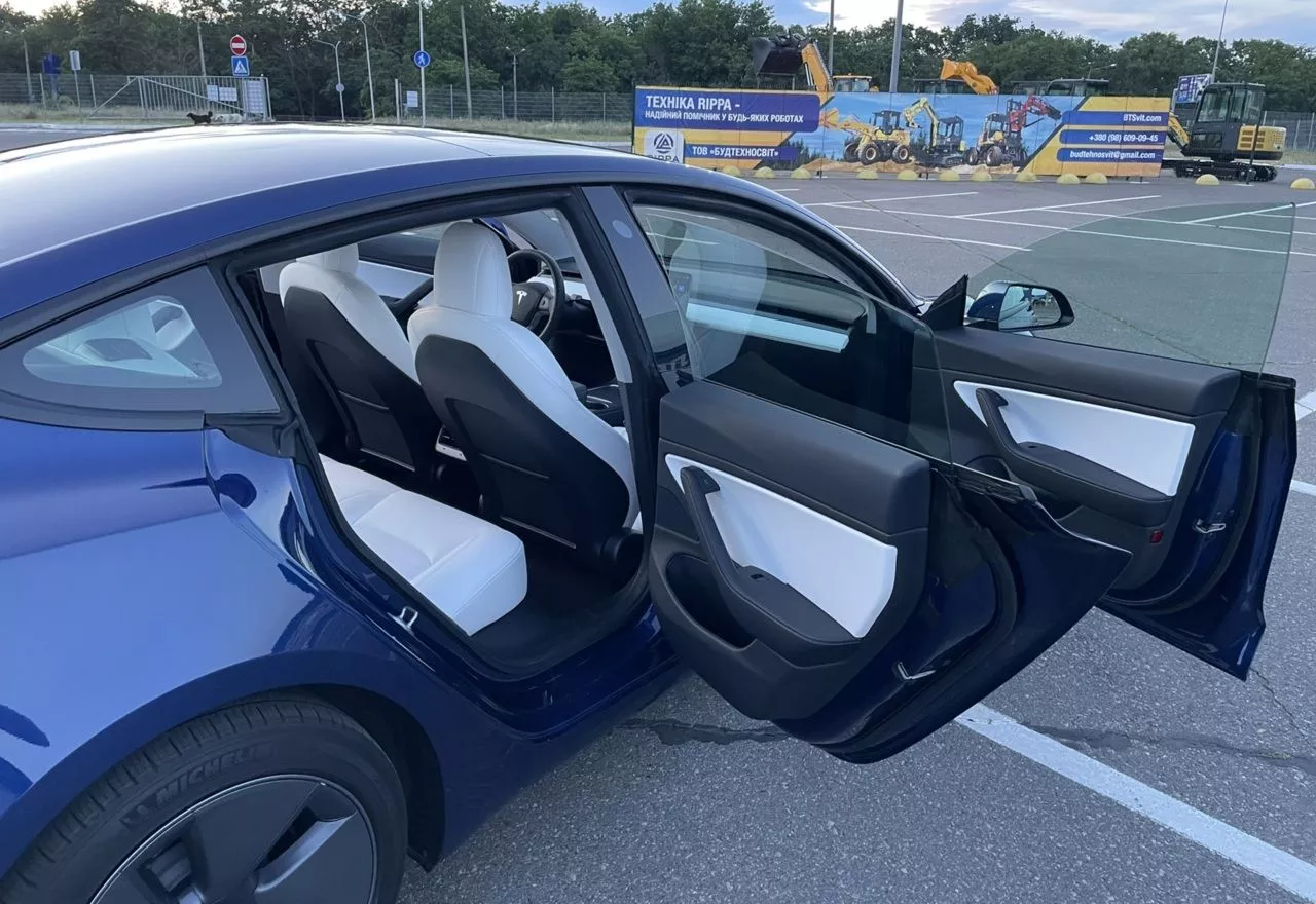 Tesla Model 3  80.5 kWh 2020291