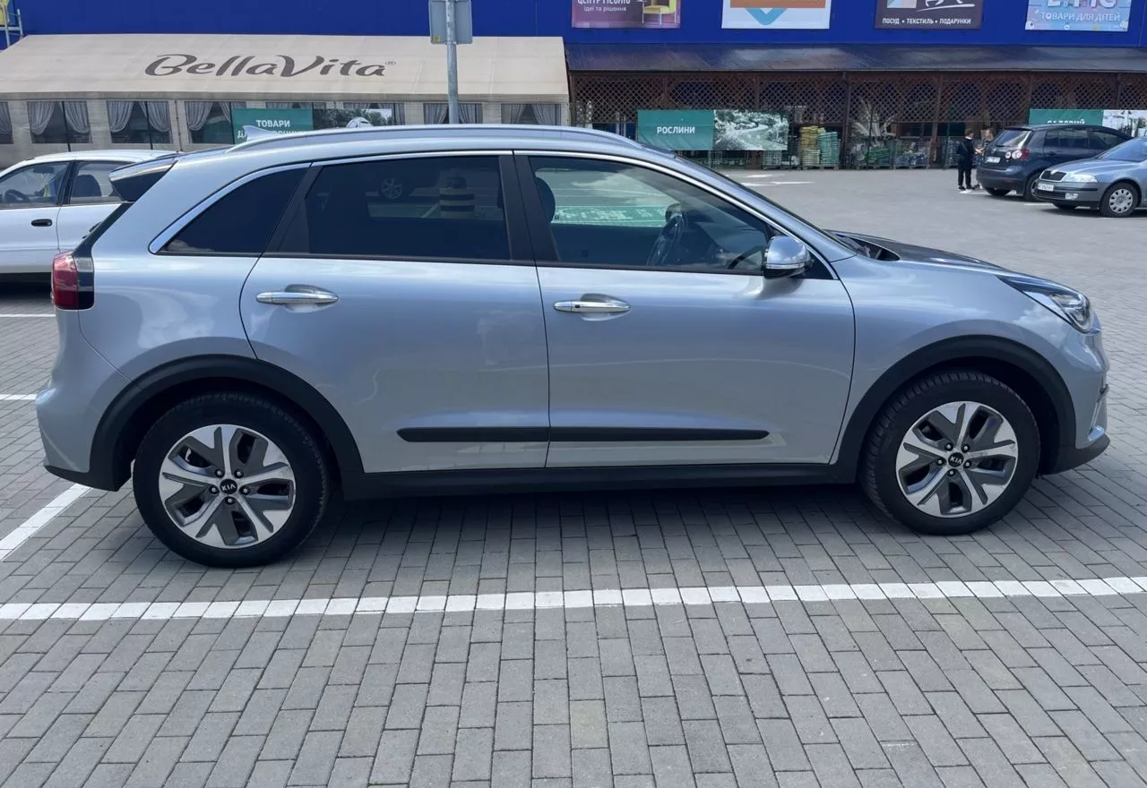 Kia Niro  64.8 kWh 2018171