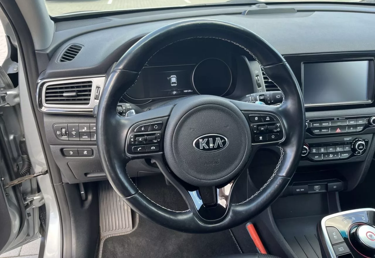 Kia Niro  64.8 kWh 2018281