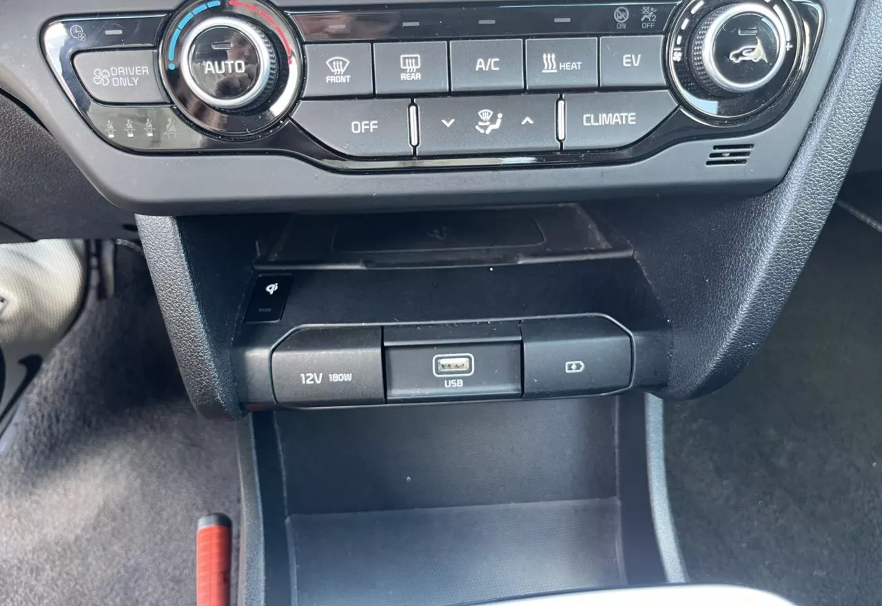 Kia Niro  64.8 kWh 2018371