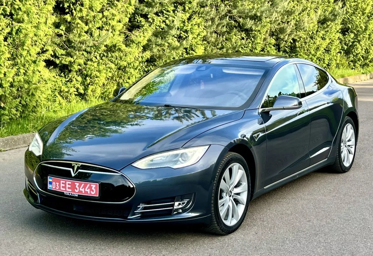 Tesla Model S  85 kWh 2015181