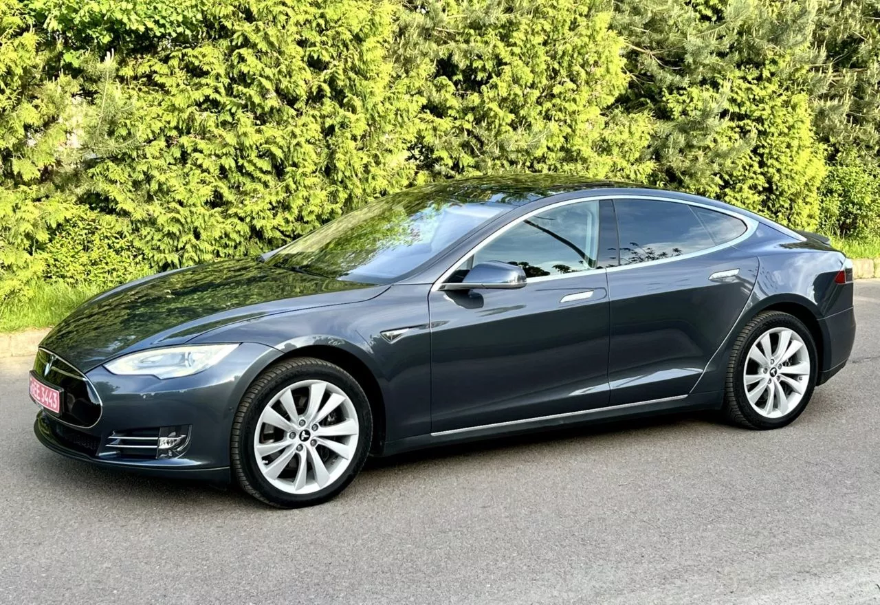 Tesla Model S  85 kWh 2015191