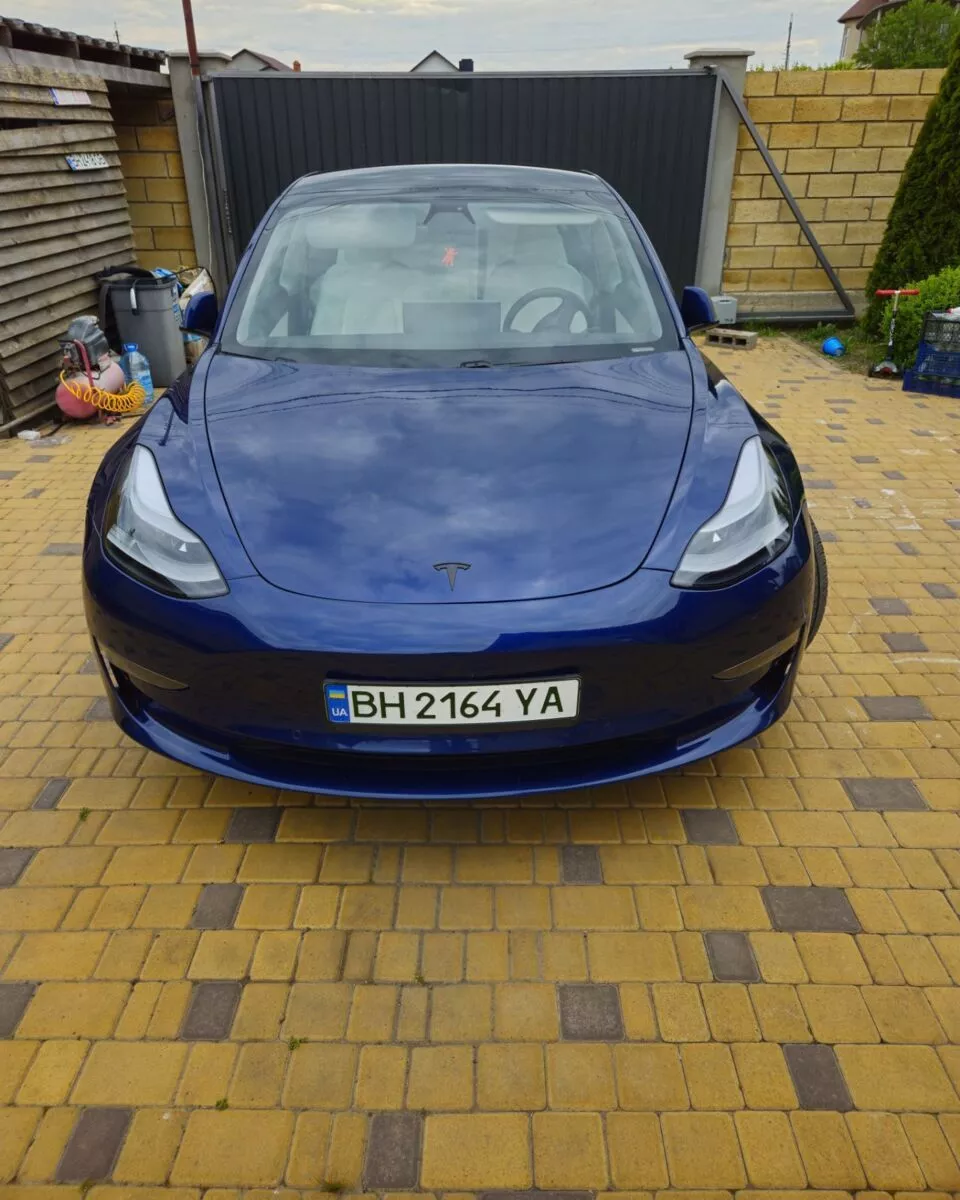 Tesla Model 3  202121